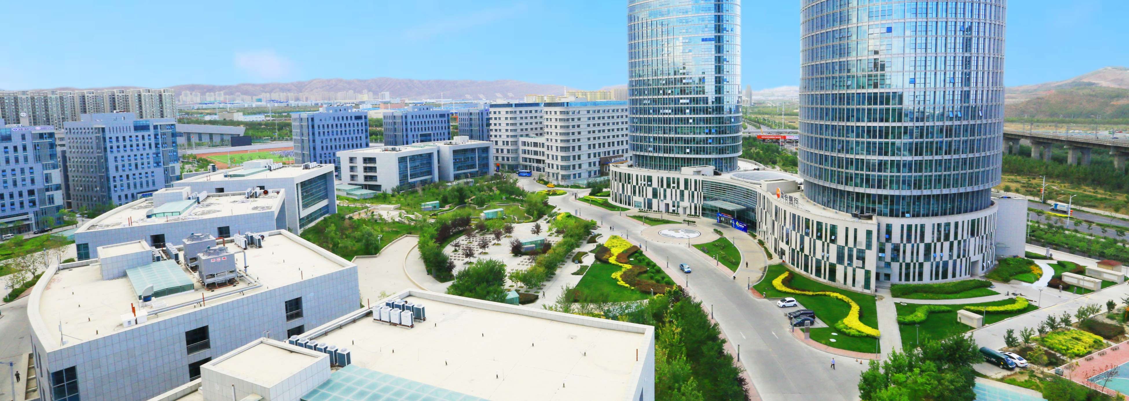 新疆软件园 园区航拍全景（官网 banner）